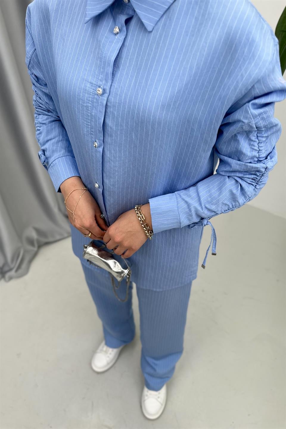 STRIPED SUIT WITH SHIRT SLEEVE - BLUE