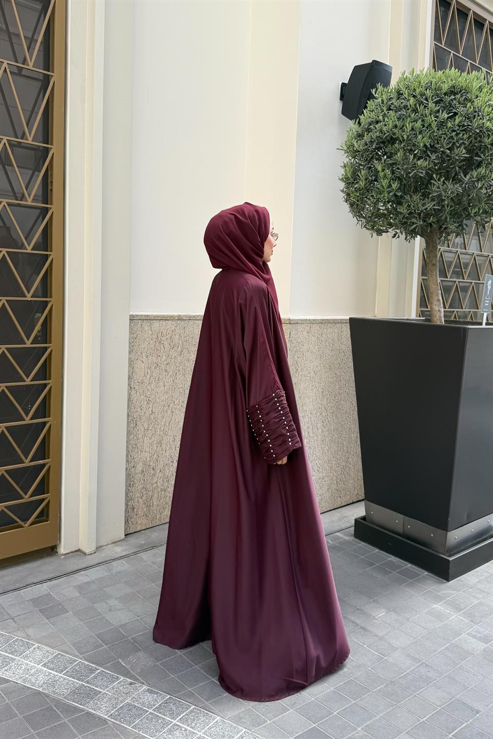 Kolları Taş Büzgü Detaylı Şal Aksesuarlı Abaya - Mürdüm