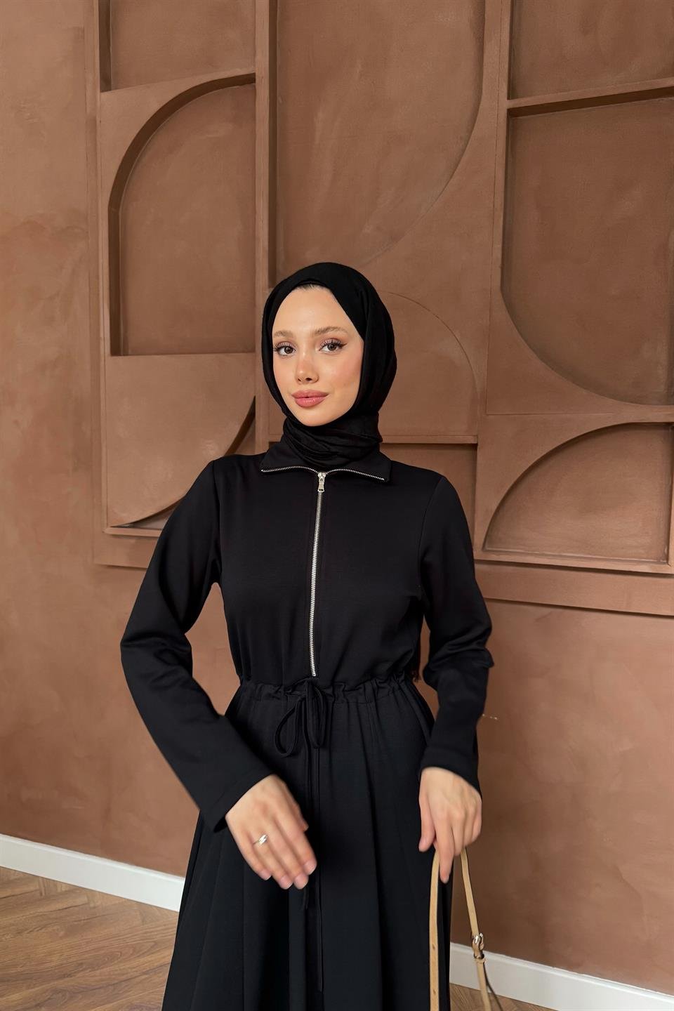 Scuba Dress with Bridge Belt - Black 