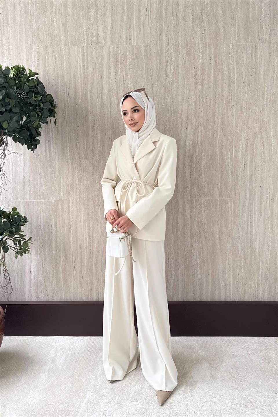 Kruvaze Yaka Blazer Ceketli Takım - Ekru