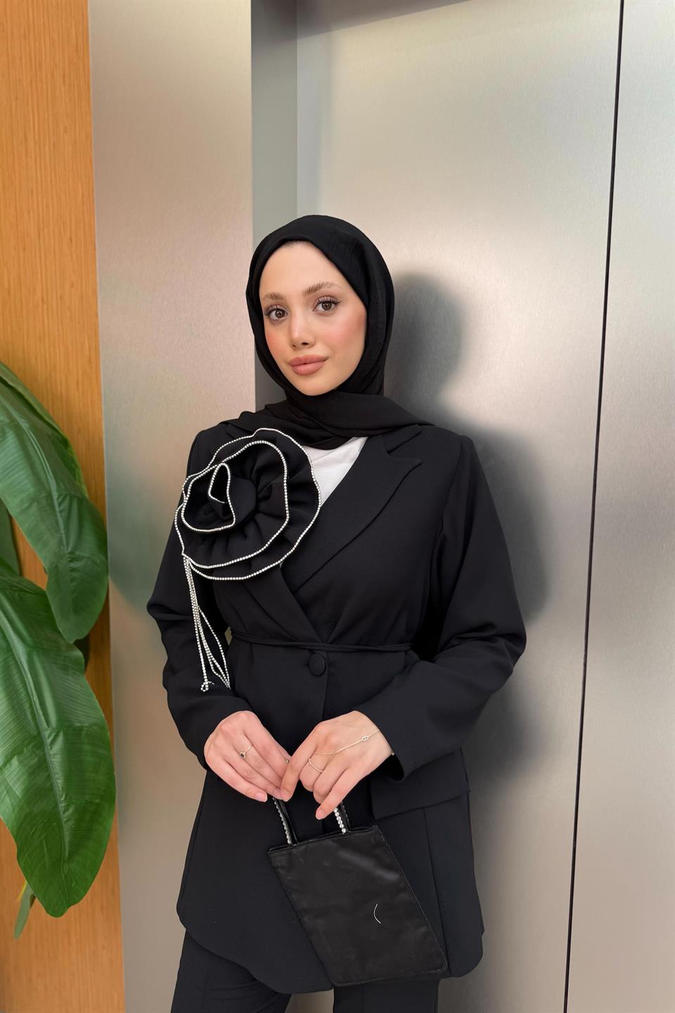 Double Breasted Floral Accessory Suit - Black