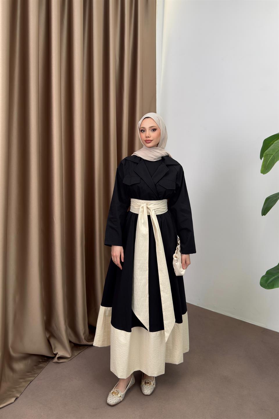 Kruvaze Yaka Garnili Elbise - Siyah