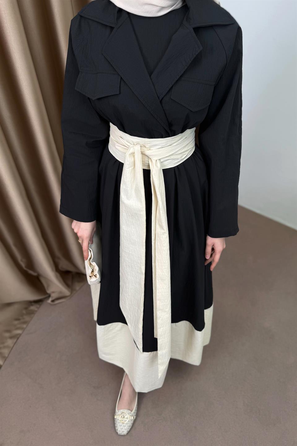 Kruvaze Yaka Garnili Elbise - Siyah