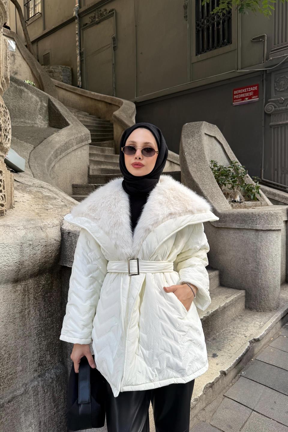 Kürk Yakalı Mont - Ekru