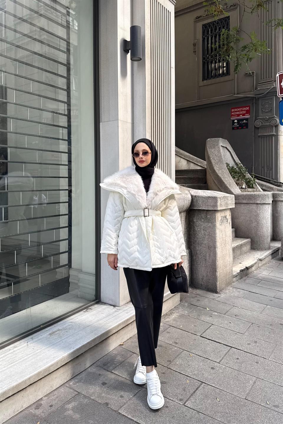 Kürk Yakalı Mont - Ekru