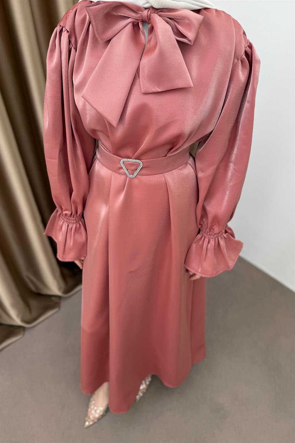 Kuşaklı Saten Elbise - Pudra