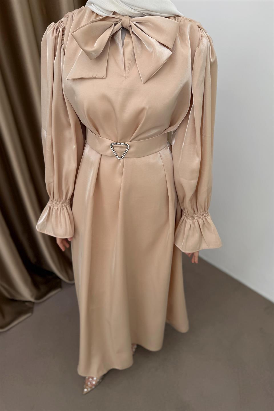 Kuşaklı Saten Elbise - Vizon