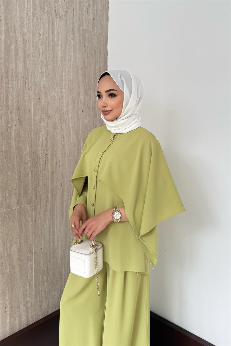 Olivia Pelerinli Pantolonlu Takım - Fıstık Yeşili