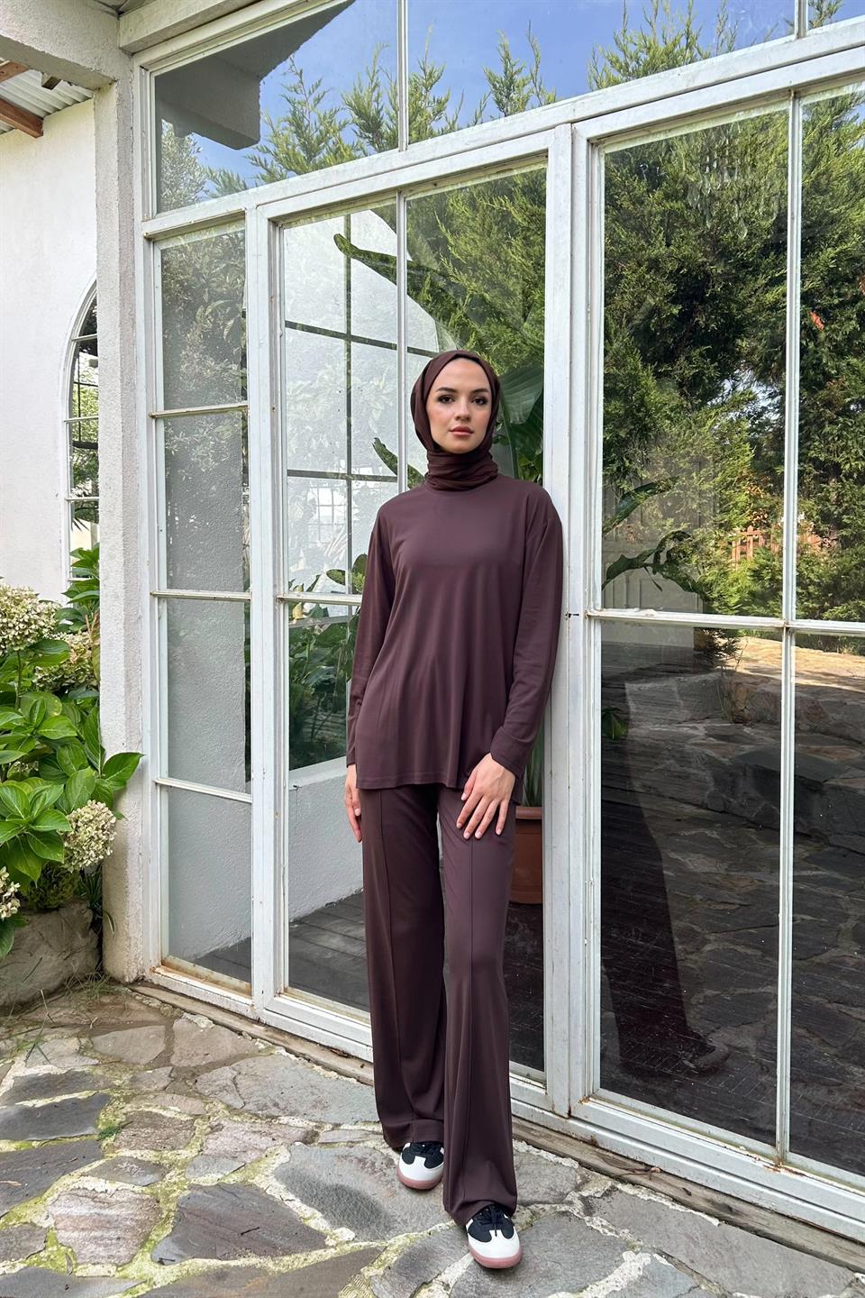 BİSİKLET YAKA UZUN KOLLU T-SHIRT PANTOLONLU TAKIM - KAHVE