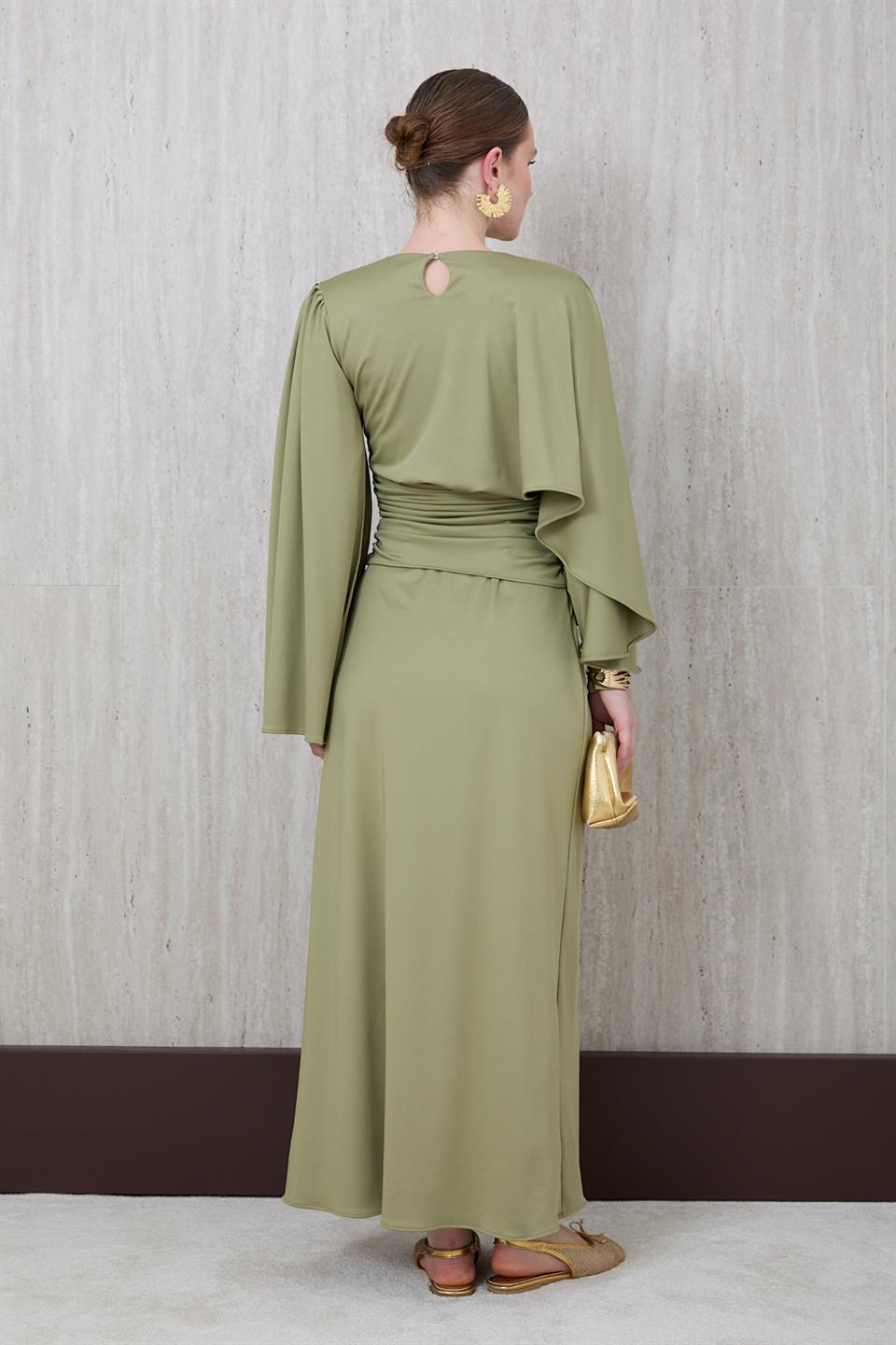 Pelerin Kol Gold Aksesuarlı Elbise - Haki