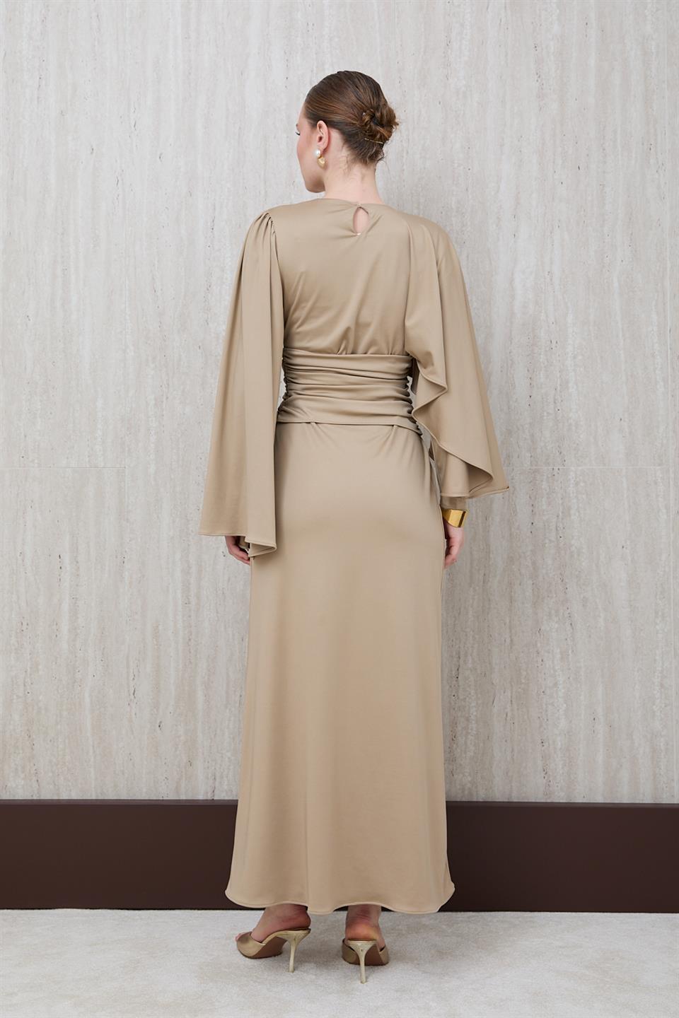 Pelerin Kol Gold Aksesuarlı Elbise - Vizon