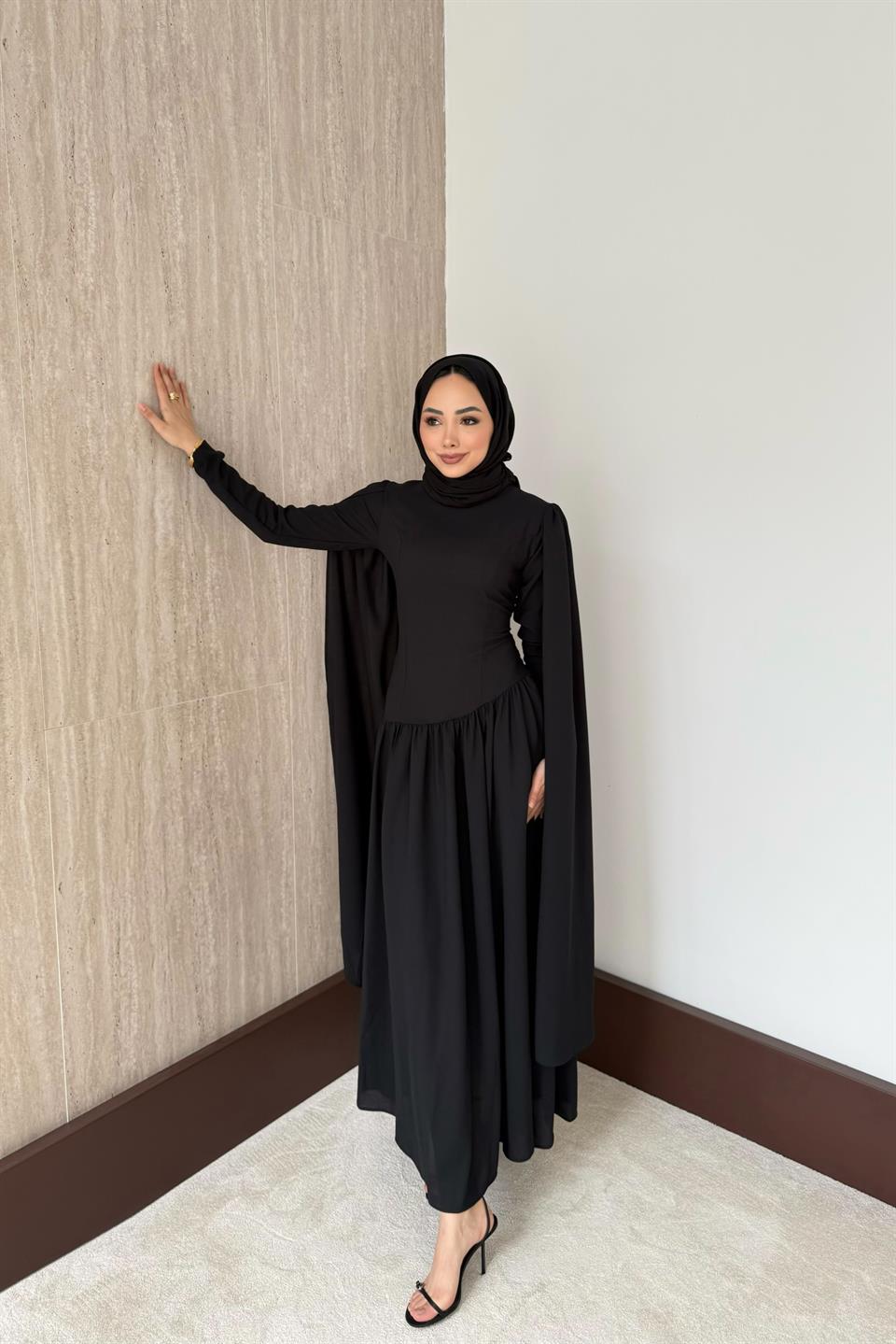 Pelerinli Elbise - Siyah