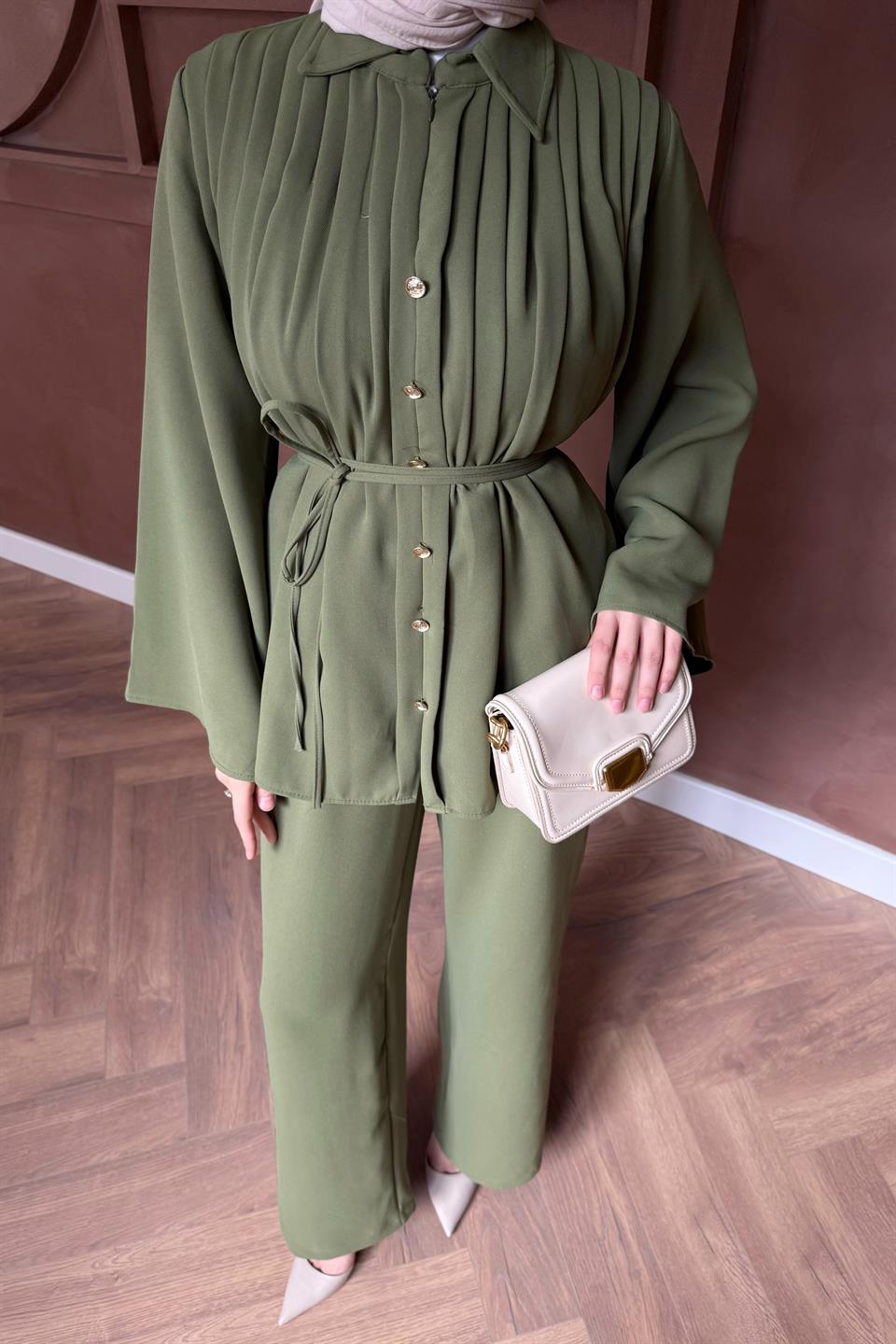 Pileli Pantolonlu Takım - Haki