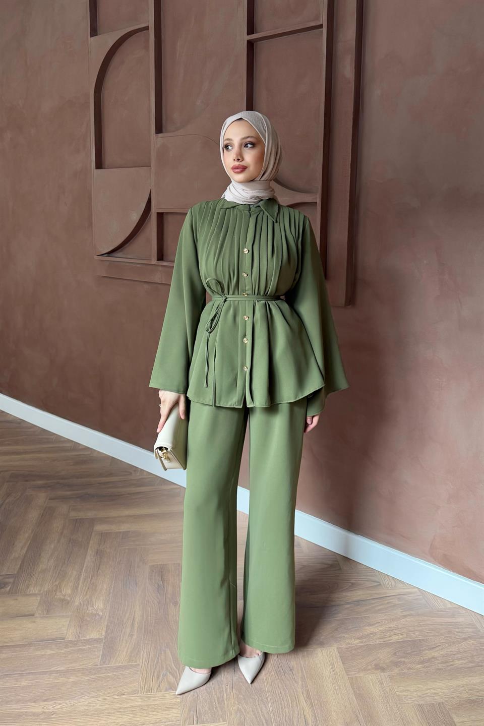 Pileli Pantolonlu Takım - Haki