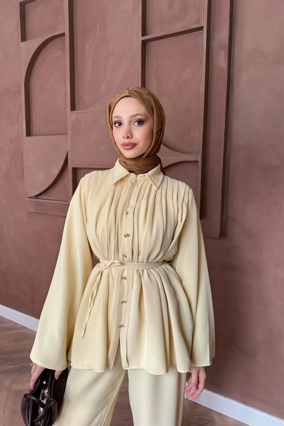 Pileli Pantolonlu Takım - Sarı