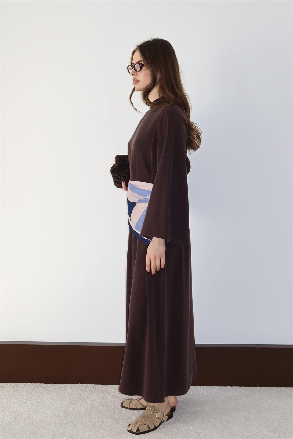 Şal Aksesuarlı Modal Elbise - Kahve