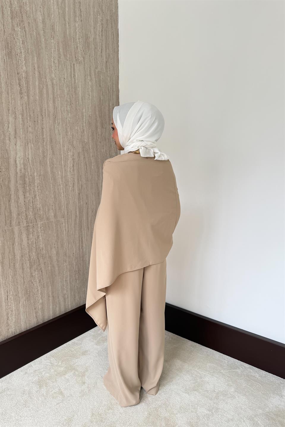 Şal Aksesuarlı Pantolonlu Takım - Taş