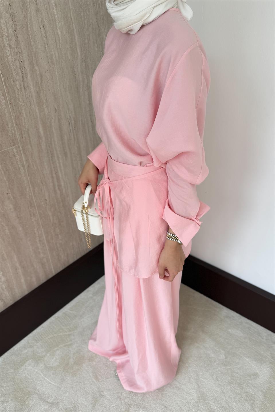 Vera Kemerli Pantolonlu Takım - Pembe