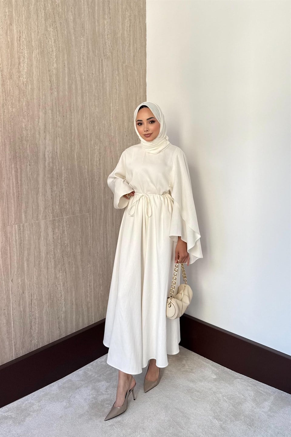 Volan Kol Pantolonlu Takım - Ekru