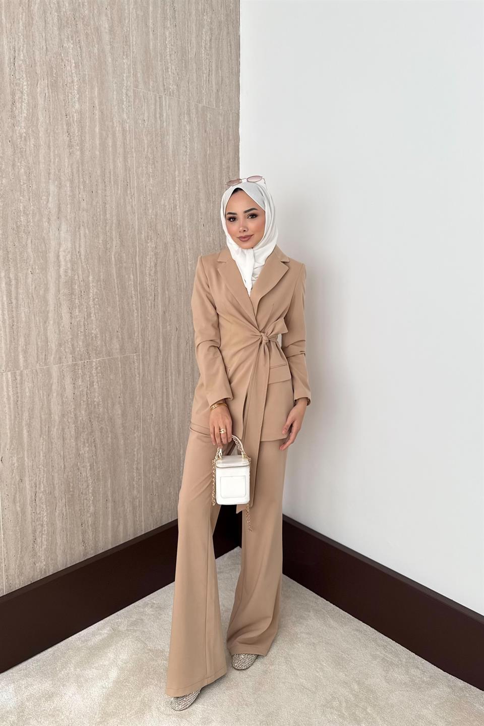 Yandan Bağlamalı Pantolonlu Takım - Camel