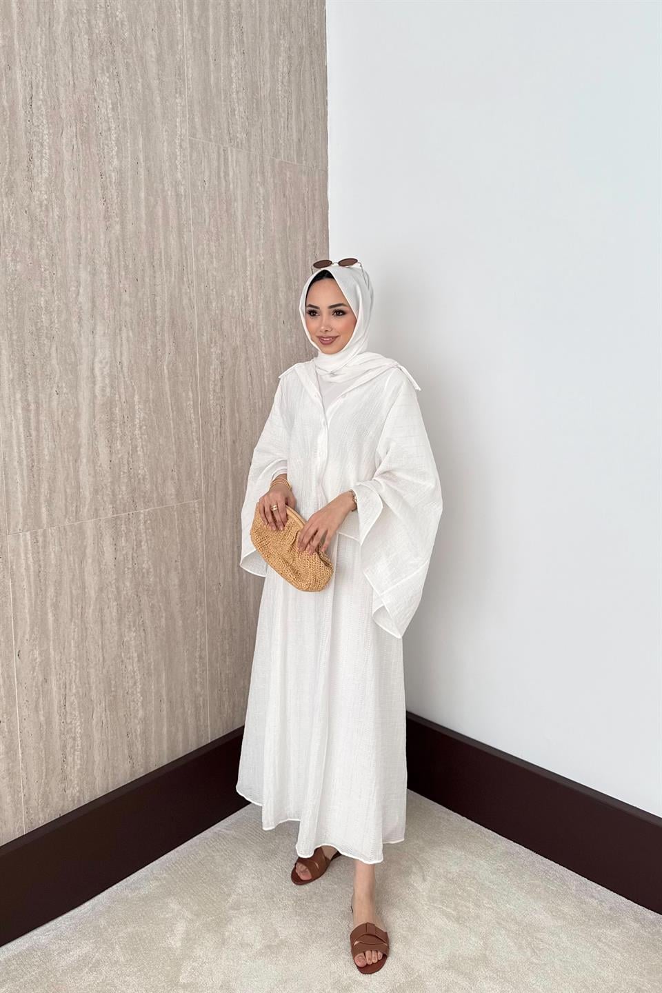 Yarasa Kol Brode Etekli Takım - Beyaz