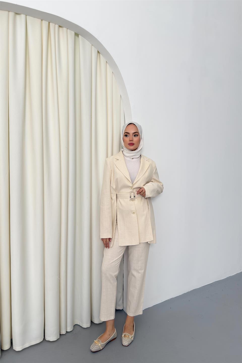 Slit Linen Trouser Suit - Beige