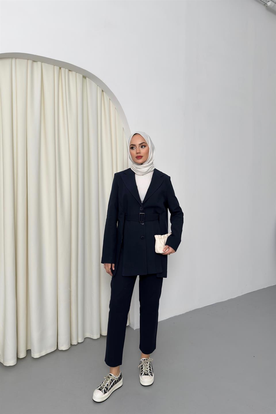 Slit Linen Trouser Suit - Navy blue