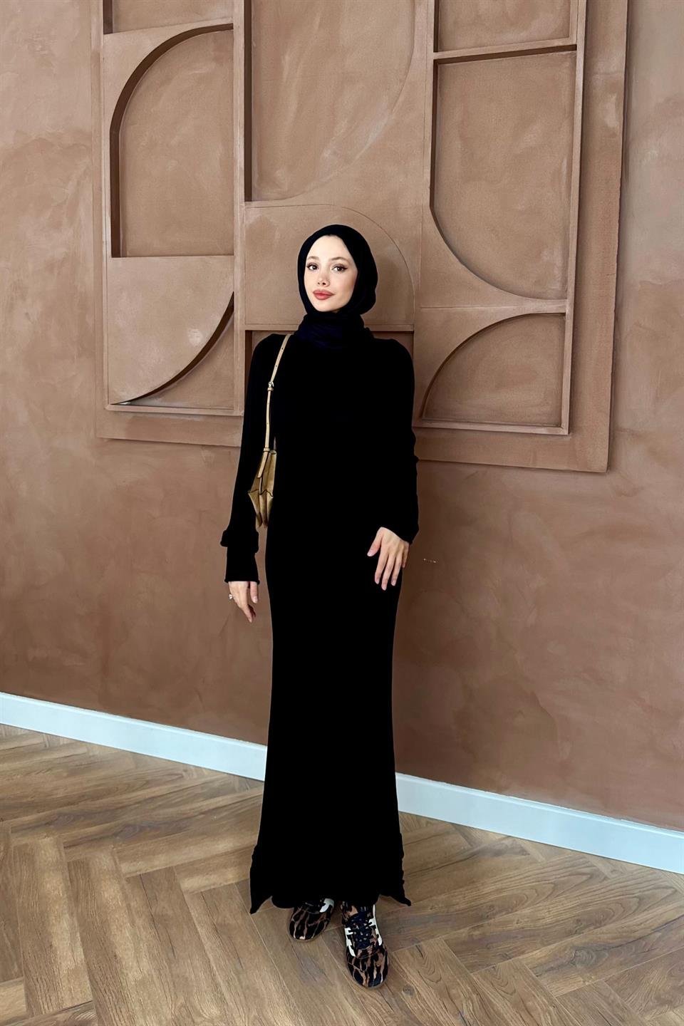 Ruffle Knit Dress - Black 