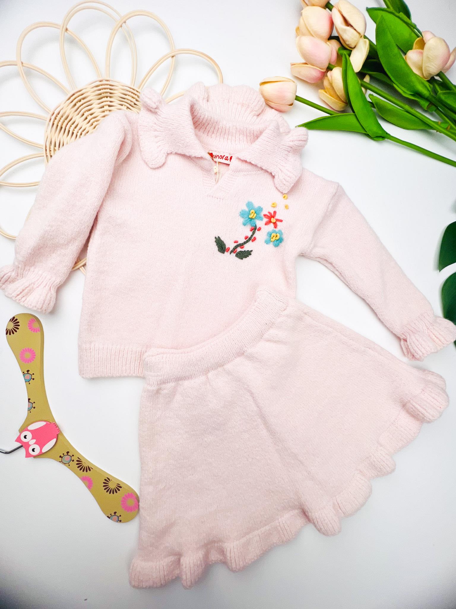 Nakış İşlemeli Triko Takım