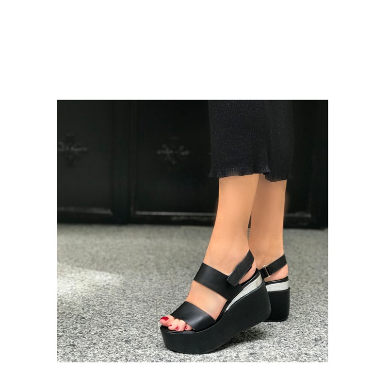 Tonya Siyah Deri Dolgu Topuklu Sandalet - Trendytopuk.com