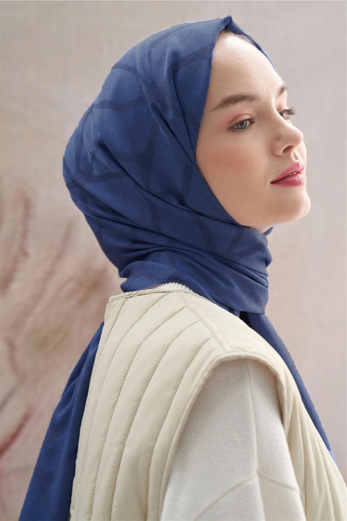 Vence Çift Taraflı Geometrik Desen İpek Şal İndigo