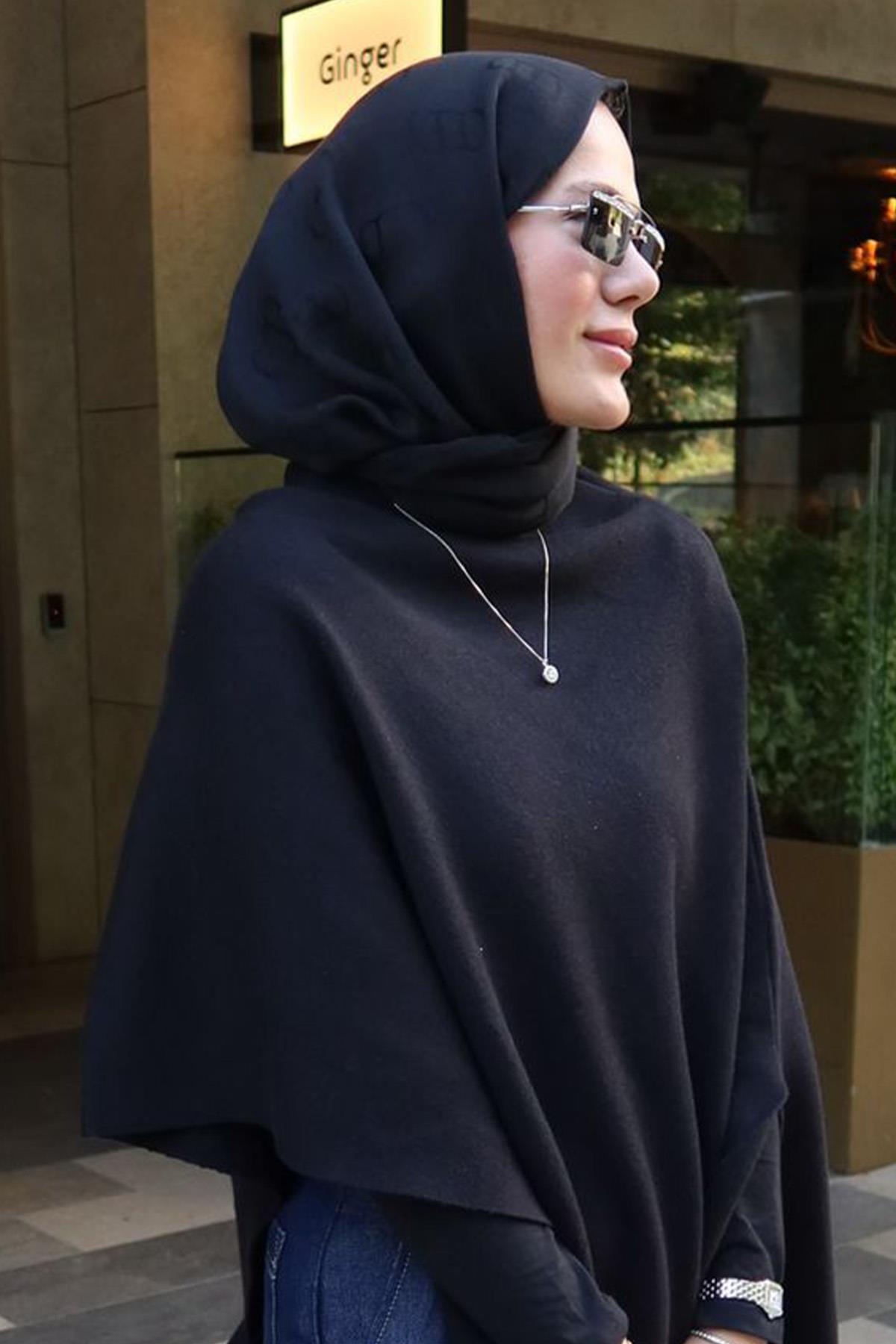 Elif Topdağın Tercihi Monogram Desen Liora Pamuk Şal Siyah