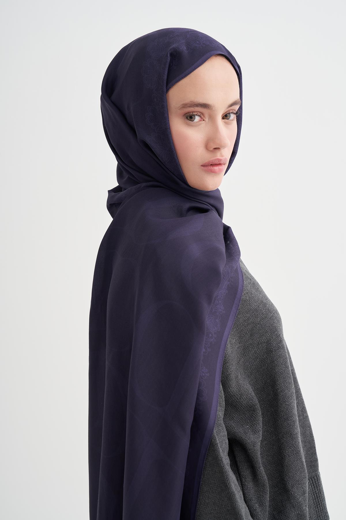 Floral Monogram Floş Şal Morcivert