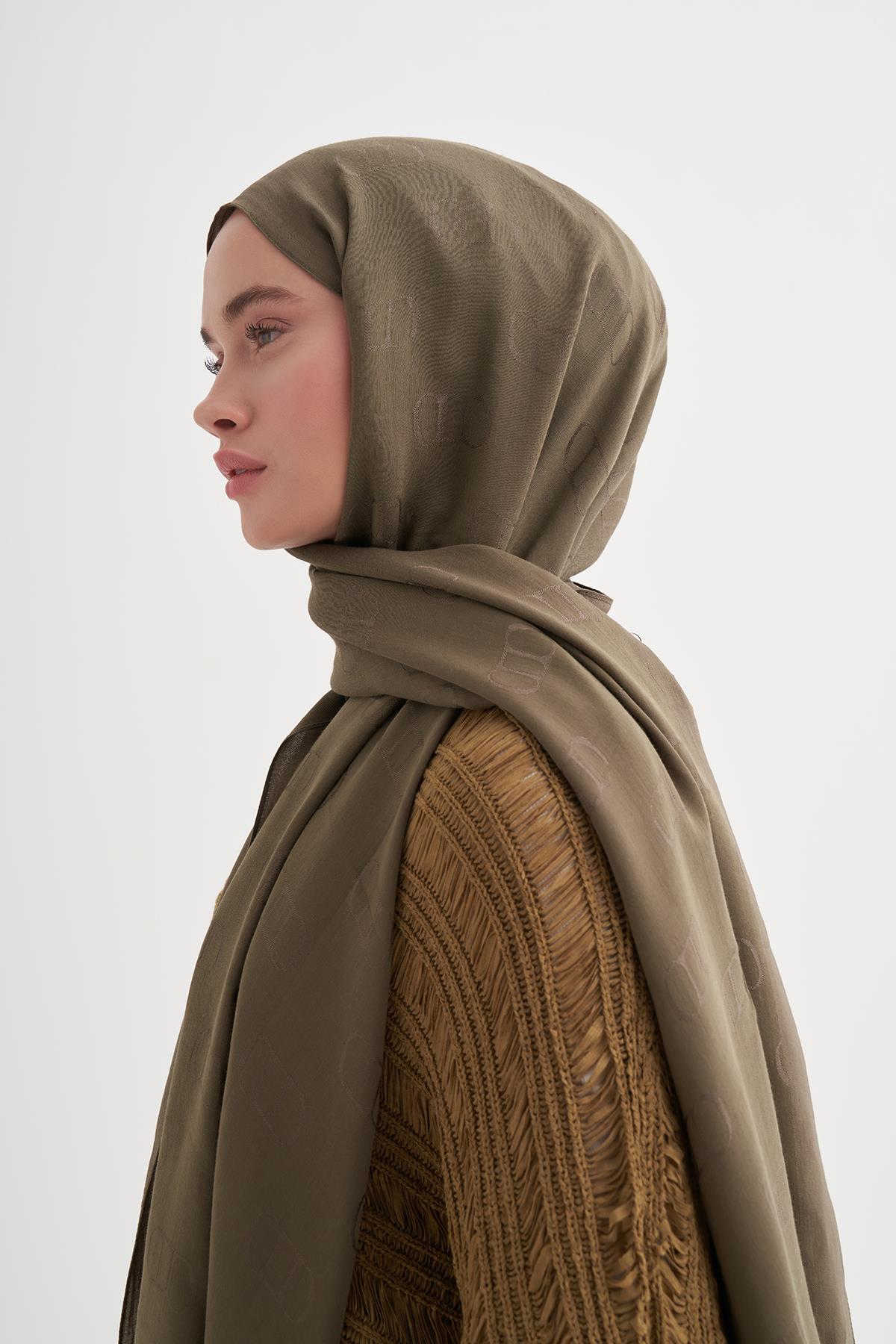 Monogram Desen Liora Pamuk Şal Zeytin Yeşili