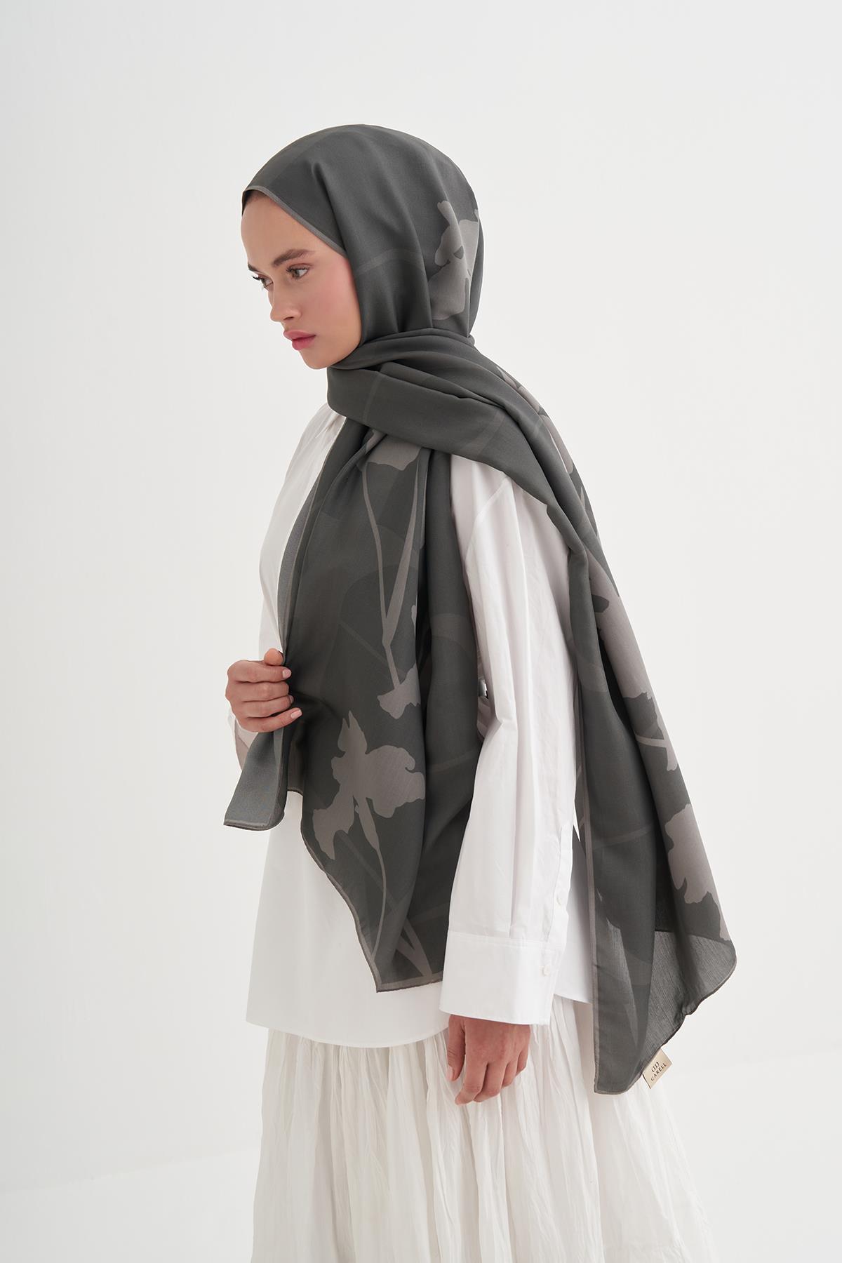 Vera Monogram Floş Şal Koyu Gri