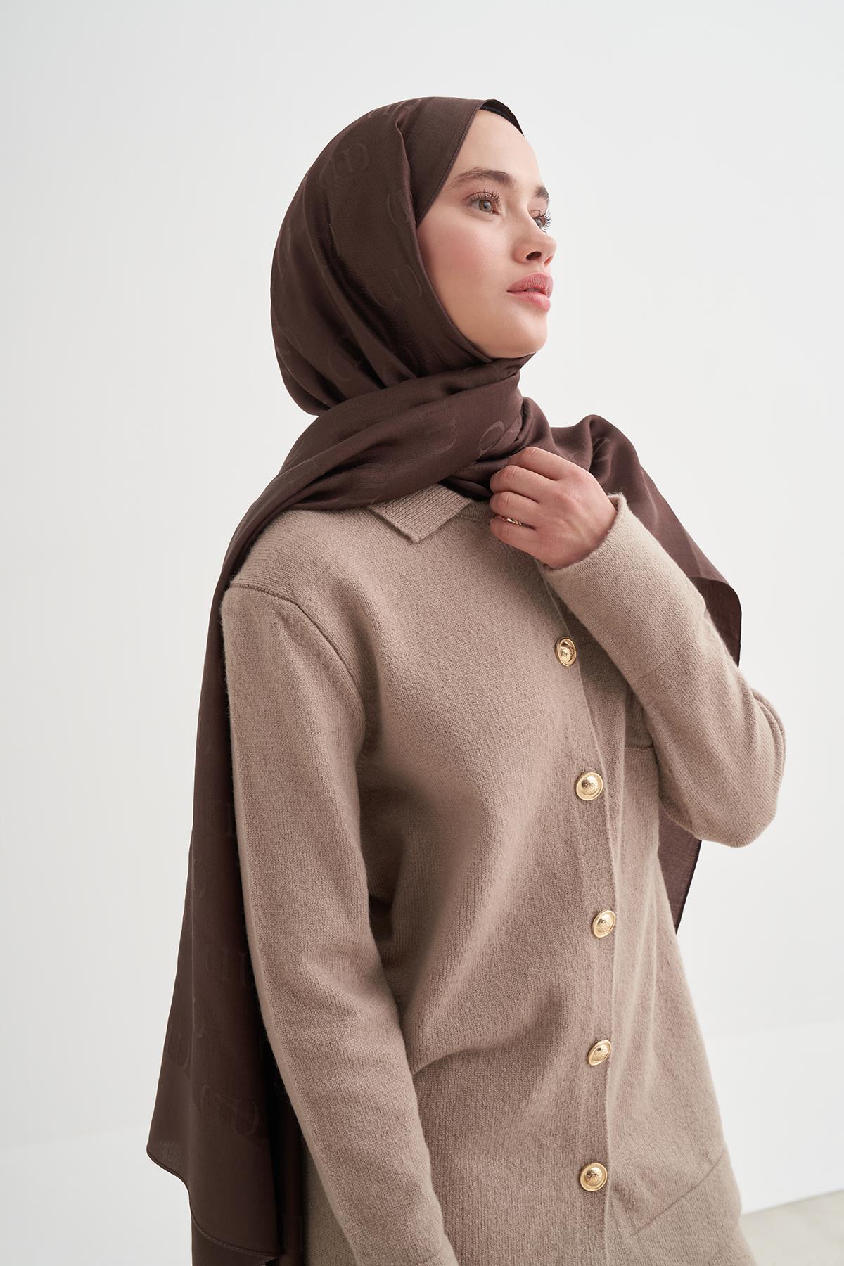 Monogram Desen Liora Pamuk Şal Sütlü Kahve