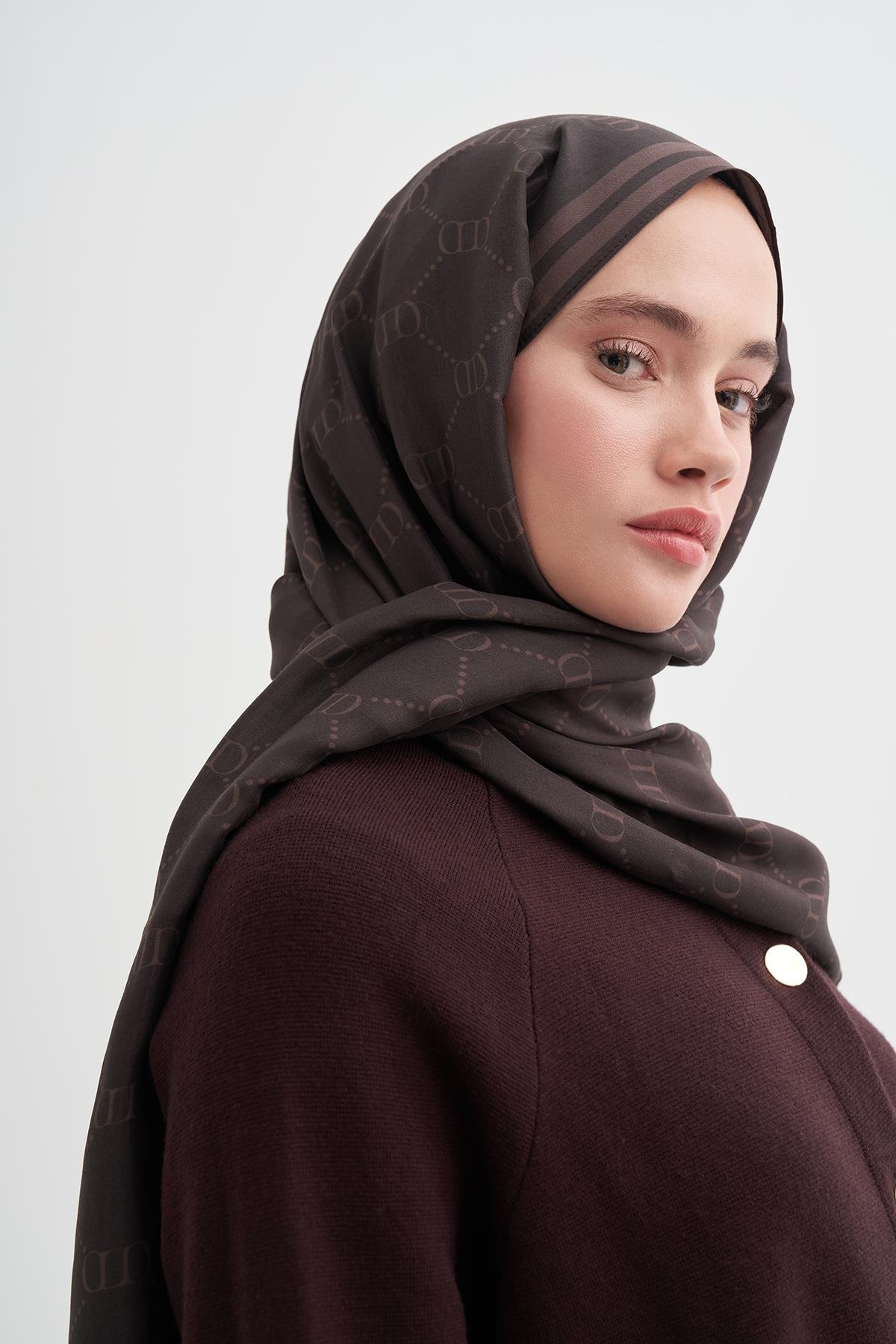 Grace Monogram Floş Şal Mocha