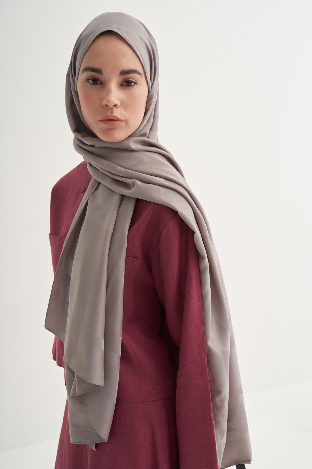 C Desen Monogram Pamuk İpek Şal Küllü Gri