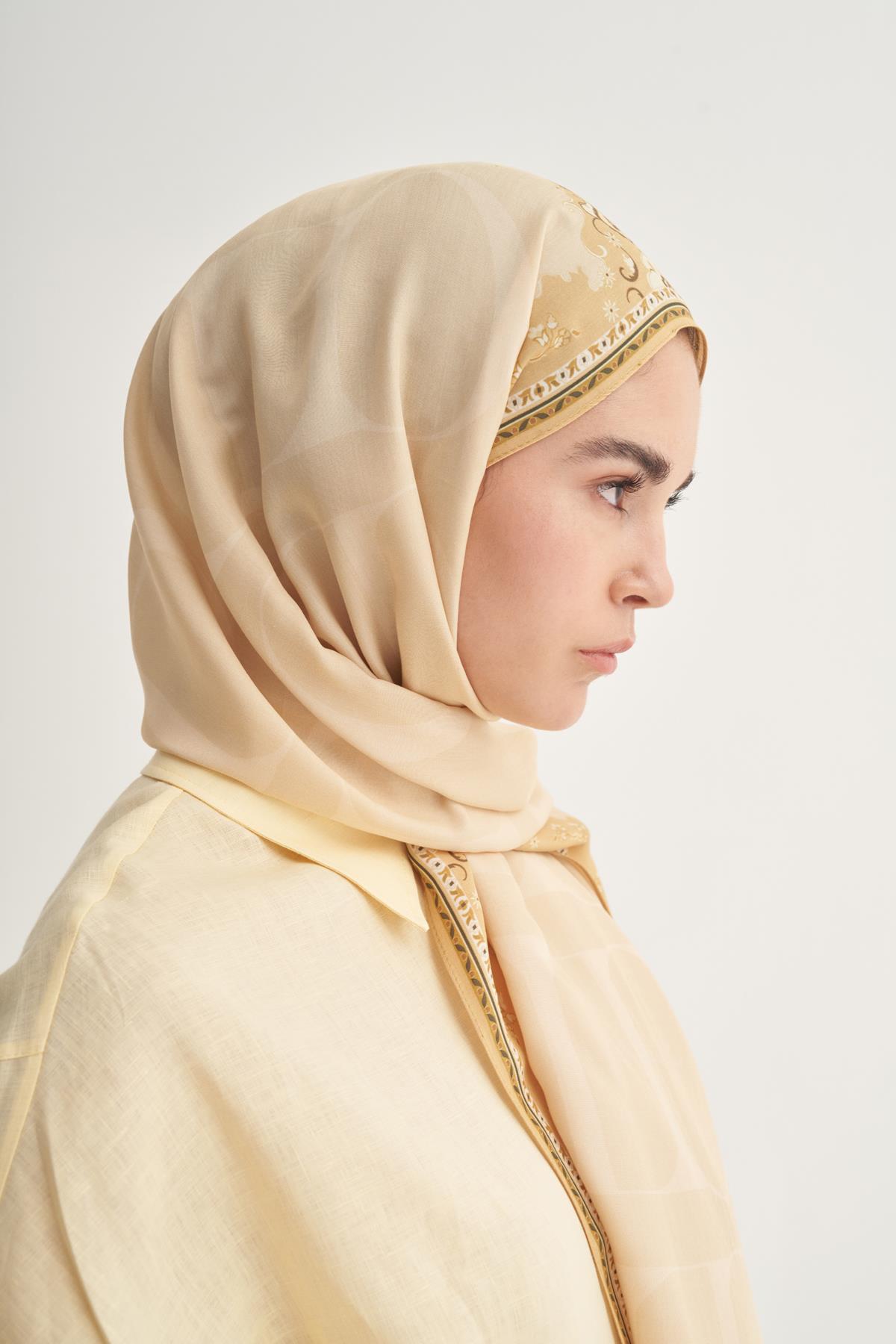 Luxe Monogram Floş Şal Gold