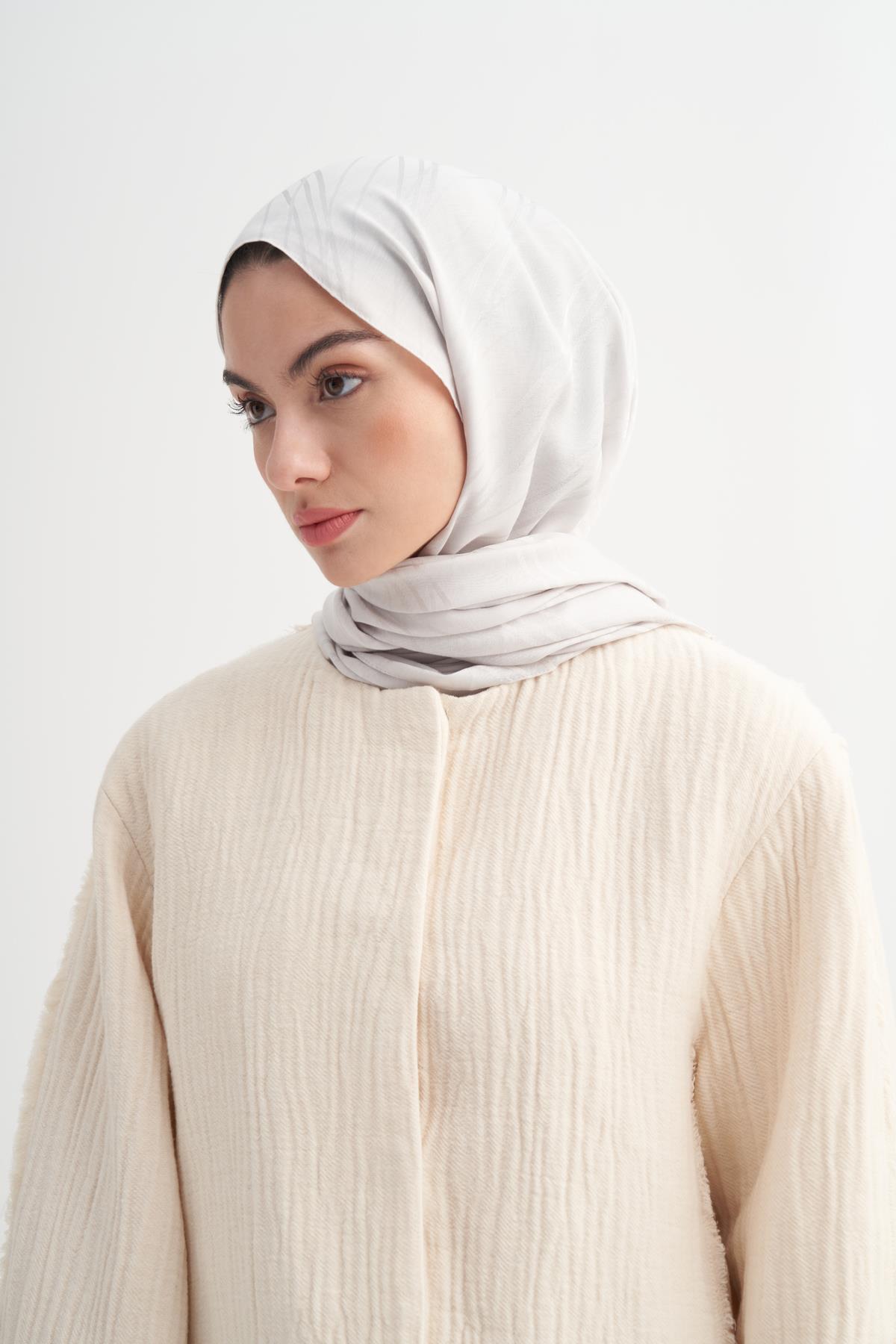 Simetrik Jakar  İtalyan İpekli Şal Gümüş