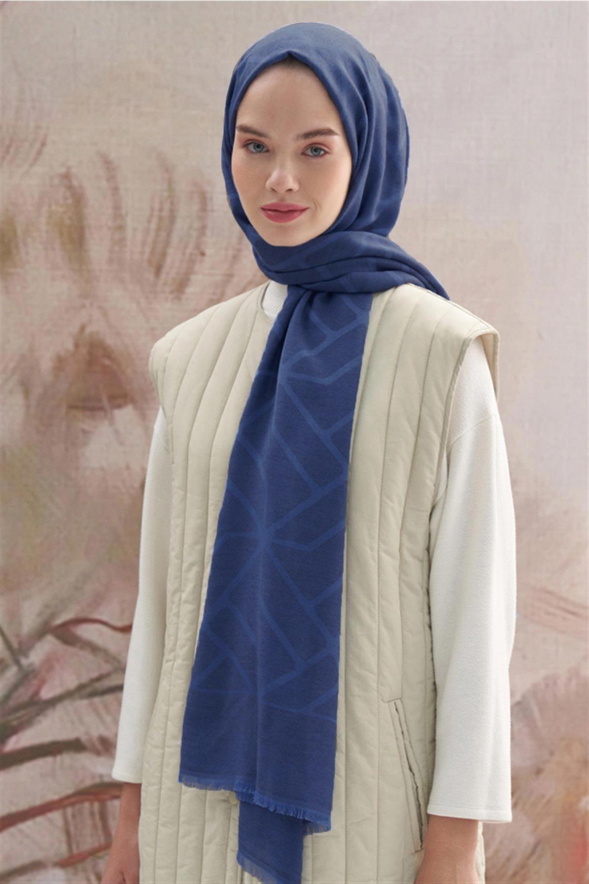 Vence Çift Taraflı Geometrik Desen İpek Şal İndigo