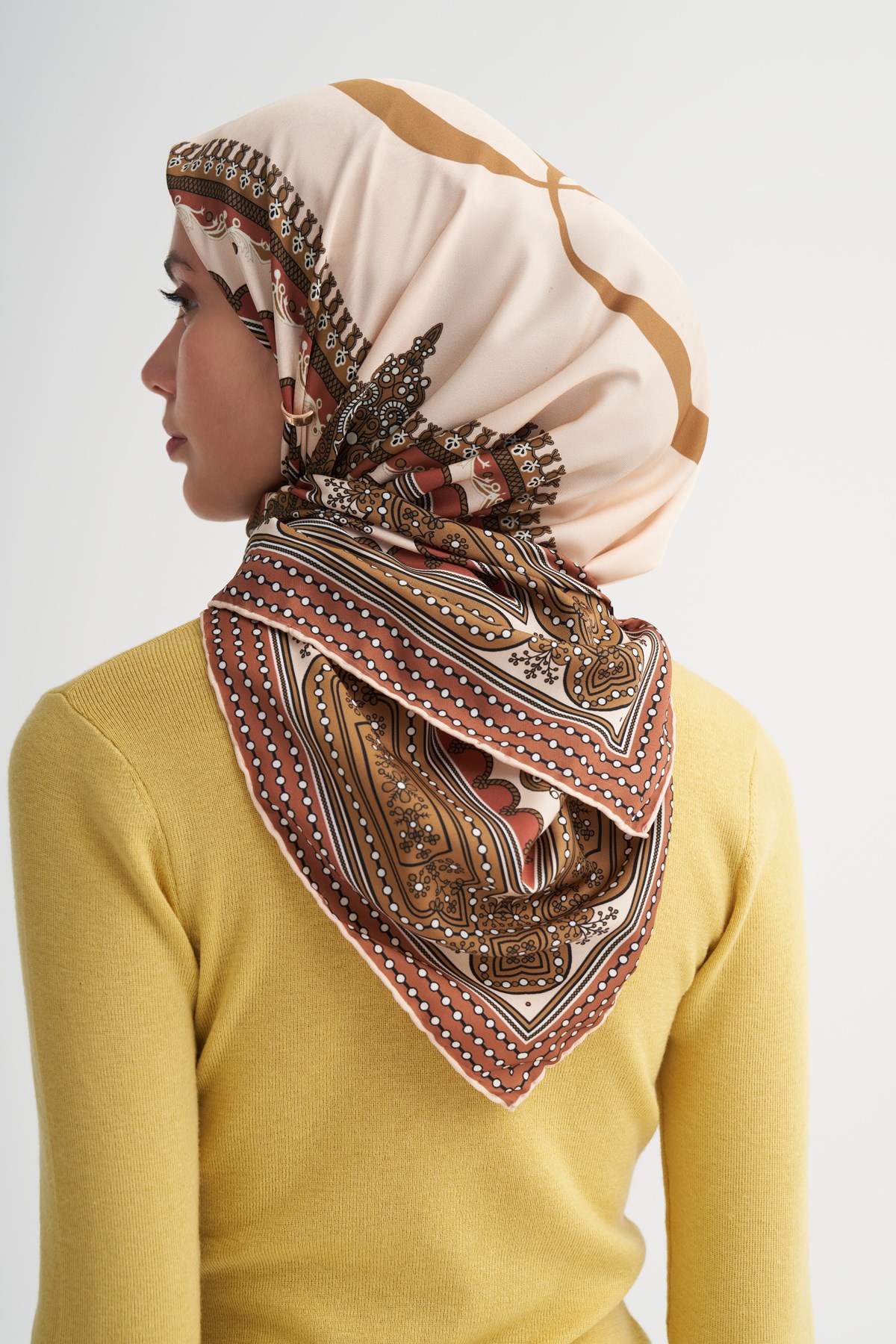 Legacy Krem Twill Eşarp