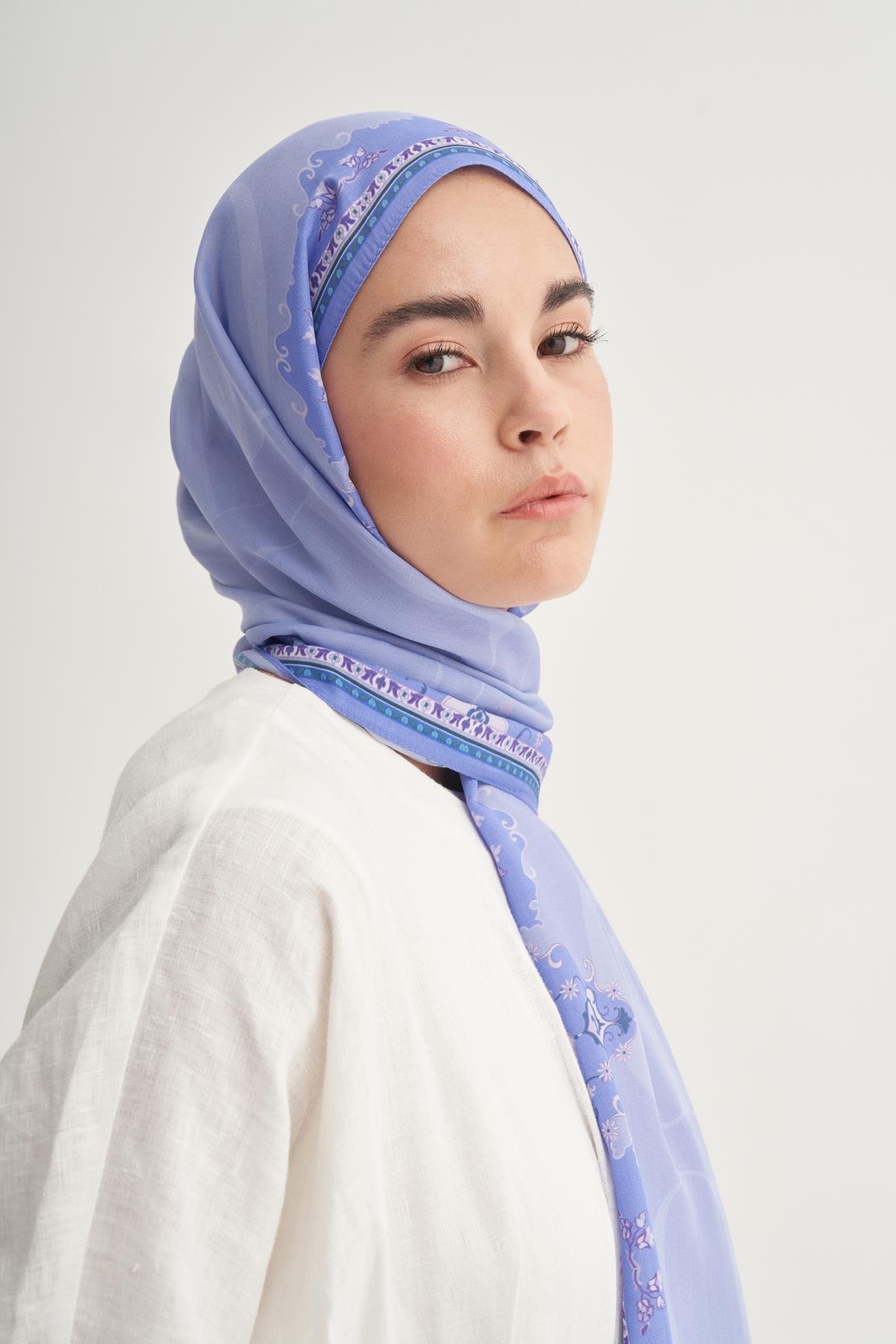 Luxe Çiçekli Monogram Floş Şal Lila