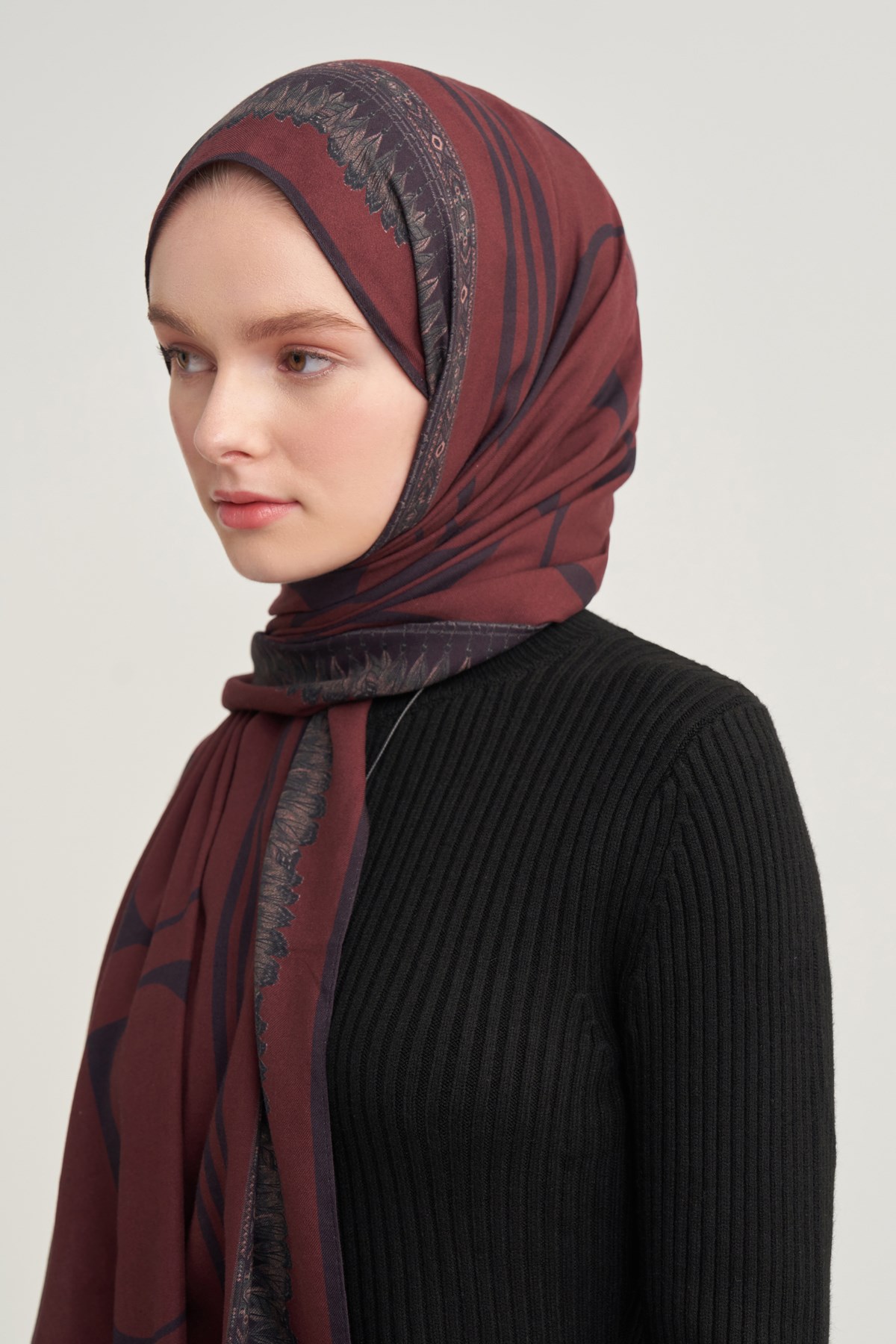 Monogram Desen Norena Yünlü Şal Mürdüm