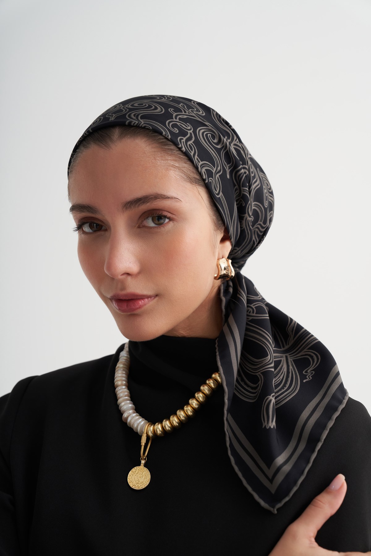Serena Siyah Twill Eşarp