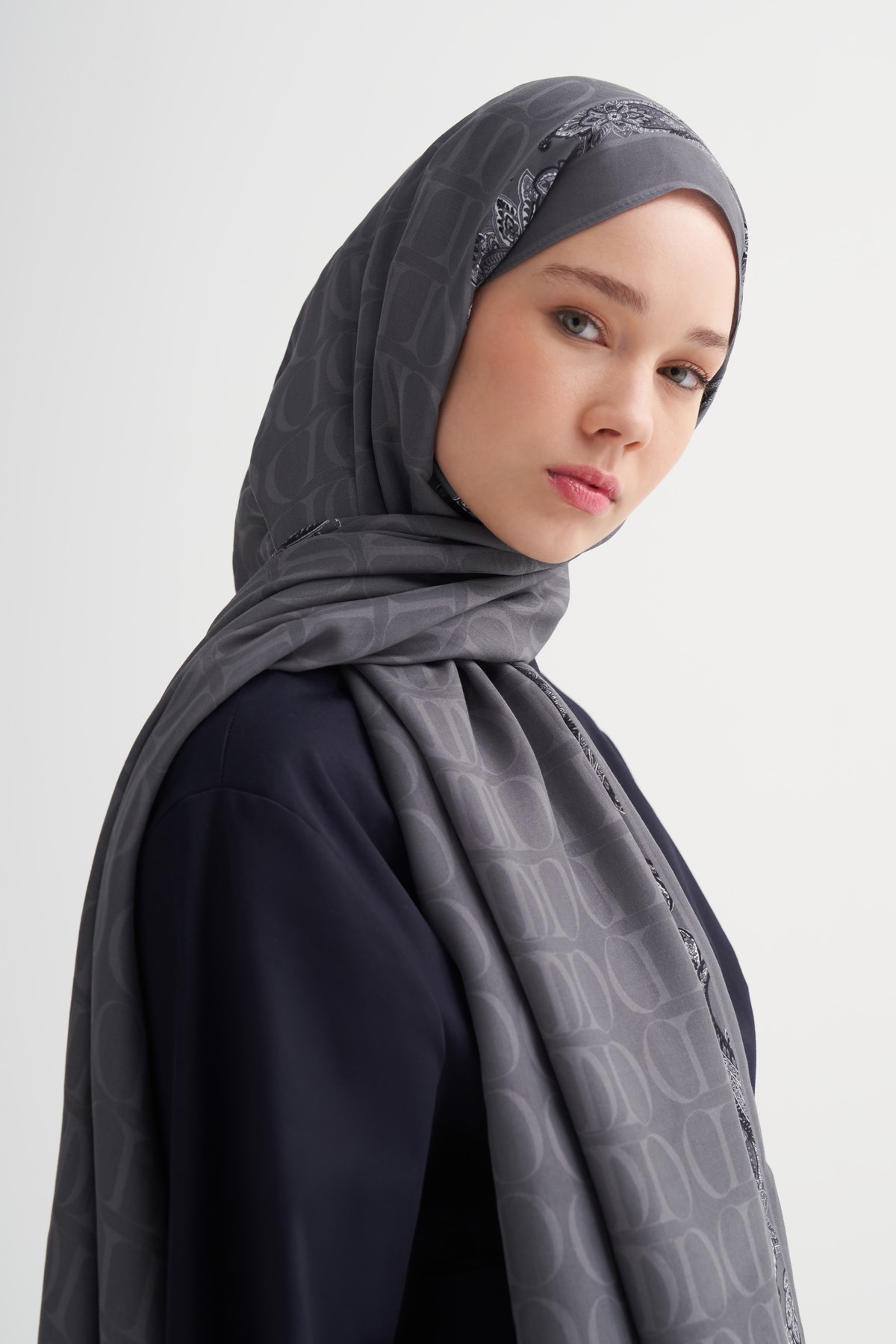 Sway Monogram Floş Şal Antrasit