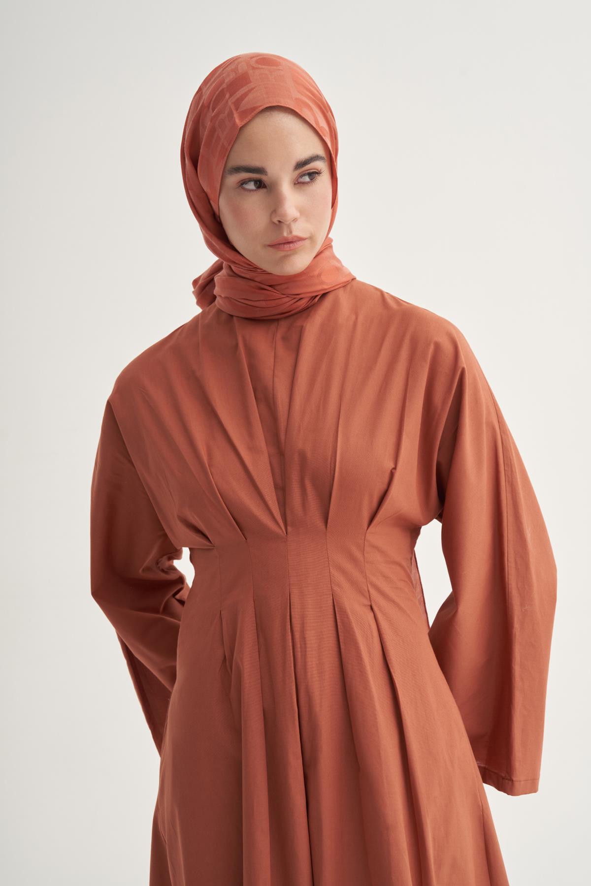 Yazı Desen Jakar İtalyan İpekli Şal Kiremit