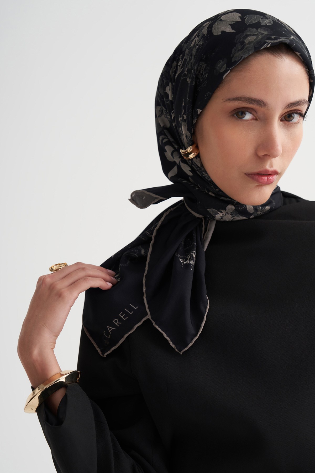Lumea Siyah Twill Eşarp
