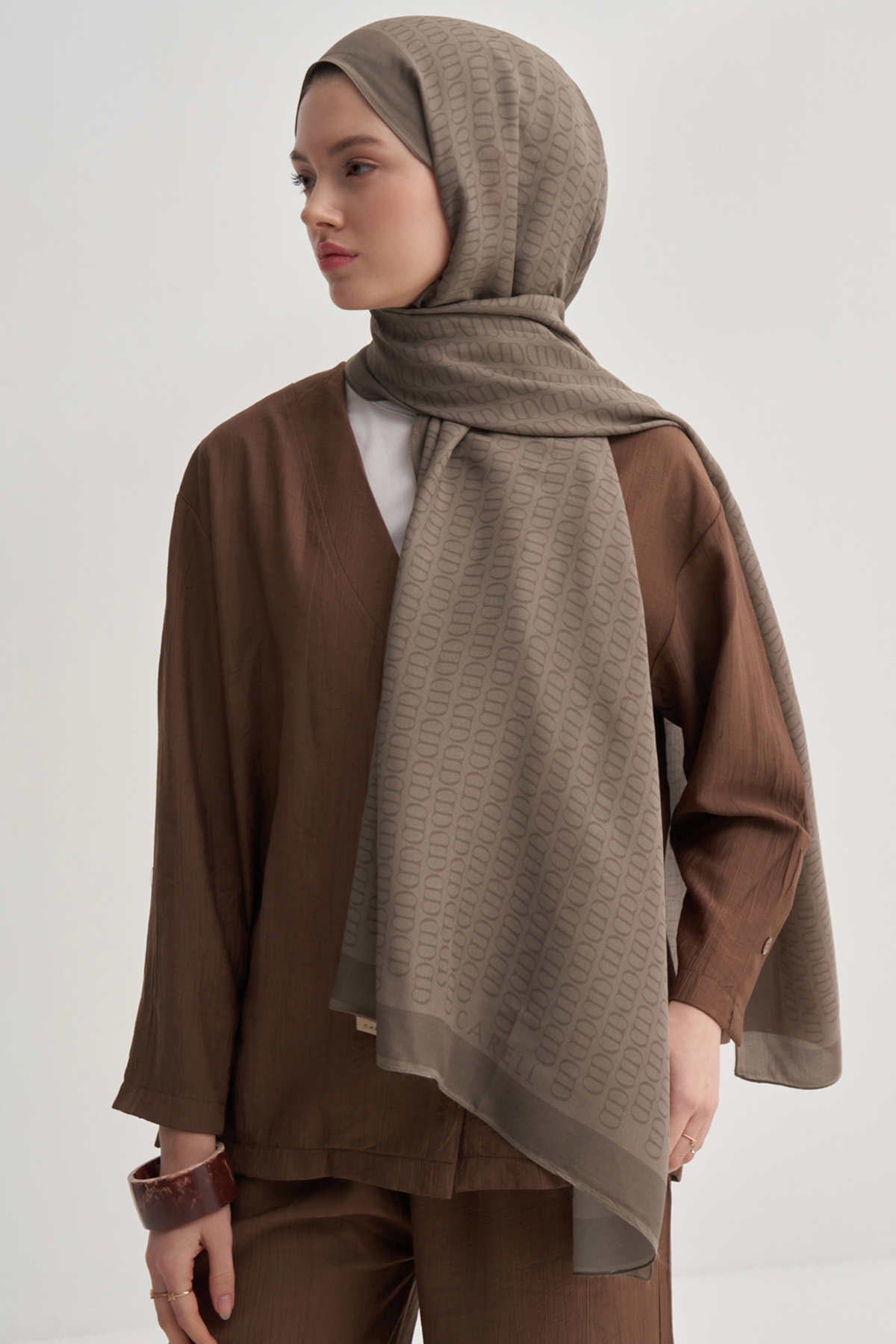 Vector Monogram Floş Şal Soft Kahve