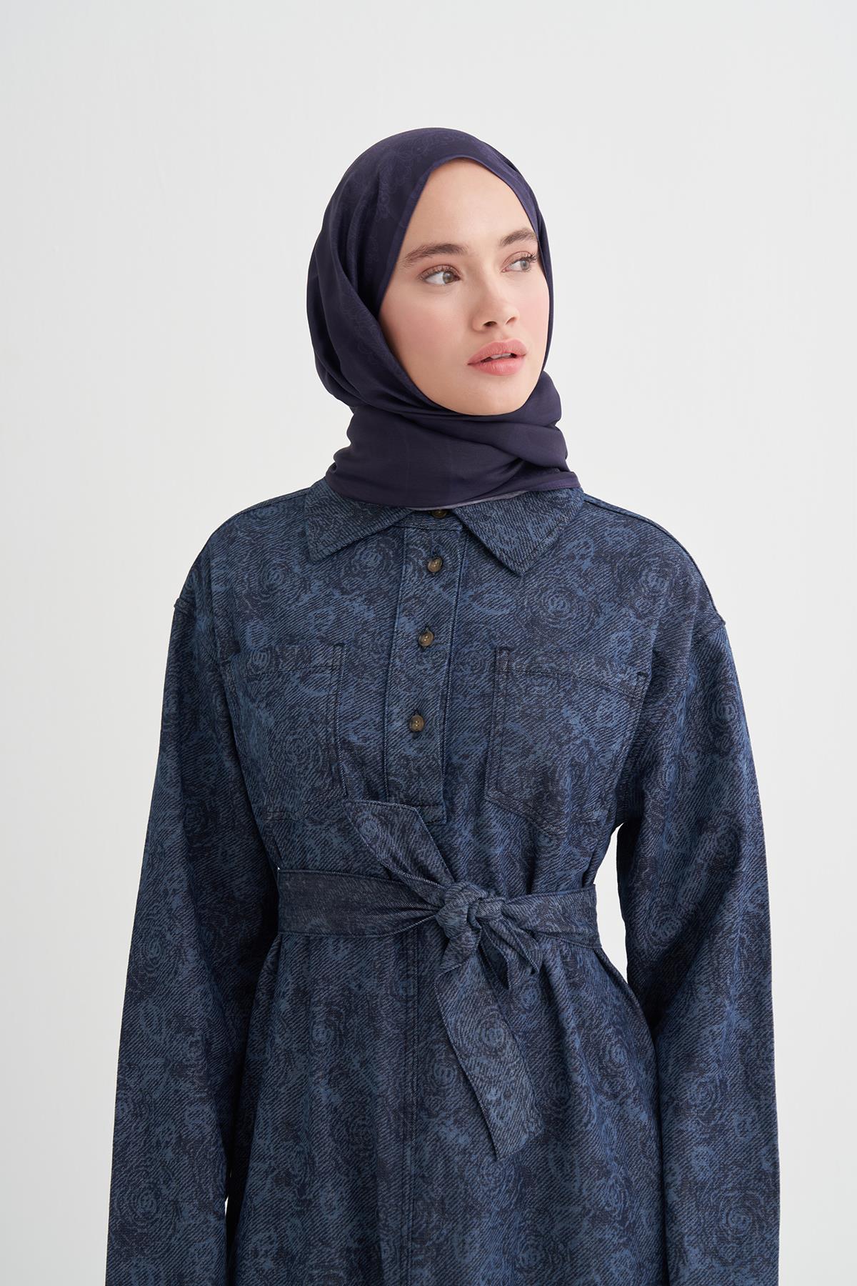 Liz Desenli Uzun Denim Elbise Koyu Mavi